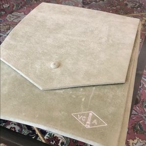 Van Cleef and Arpels necklace case